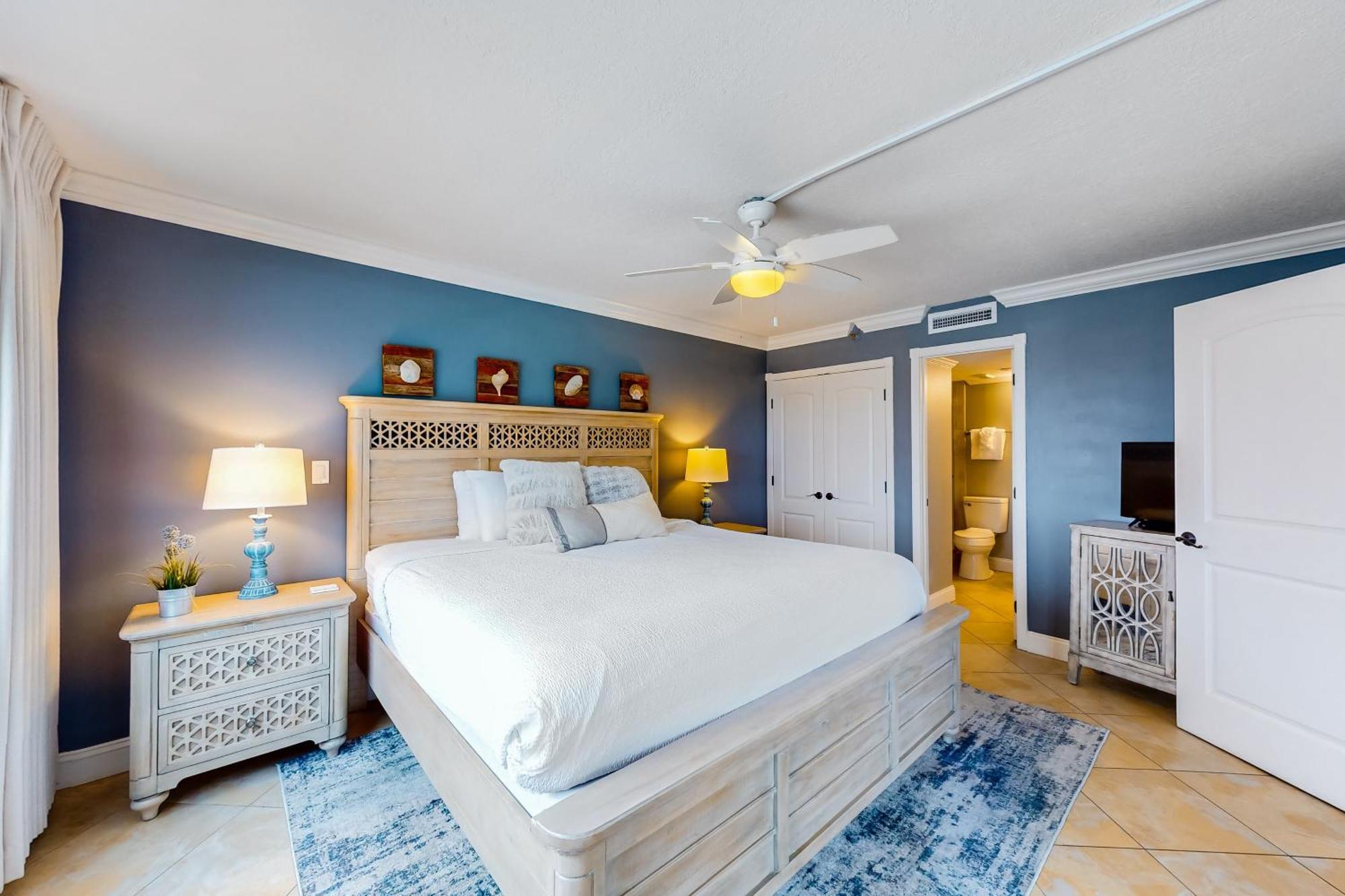 Emerald Towers II Destin Room photo